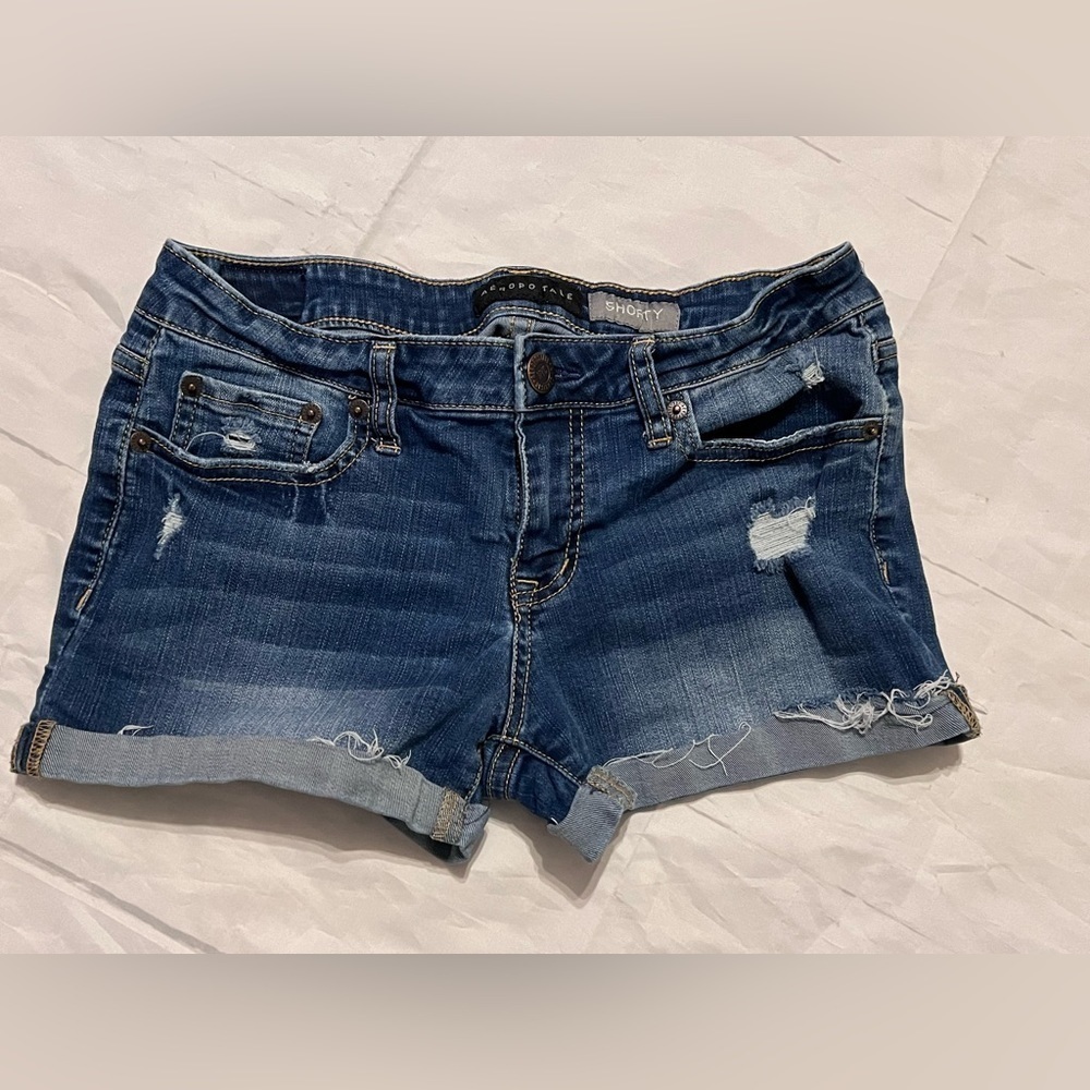 Aeropostale Shorty denim shorts  size 6 (see measurements) some distress